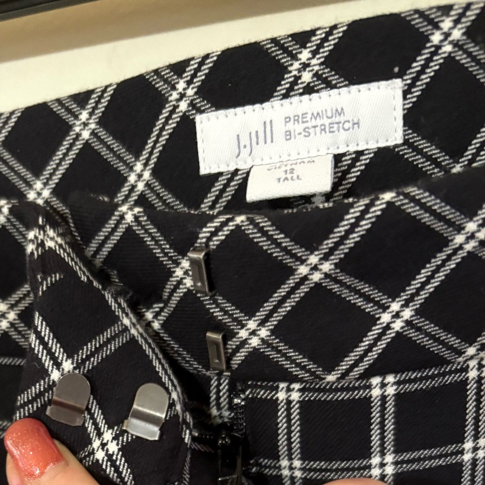 J. Jill Preppy Black/White Checkered Women's Pants. 12 Tall. Like new condition! - Picture 3 of 11